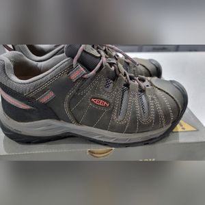 Keen women's steel toe flint II utility shoes